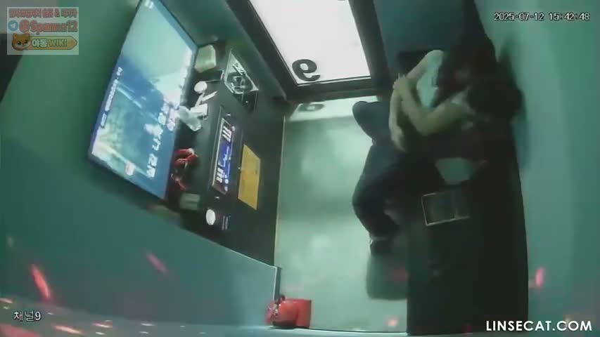 노래방에서 파이즈리까지 시전하는 대단한 커플